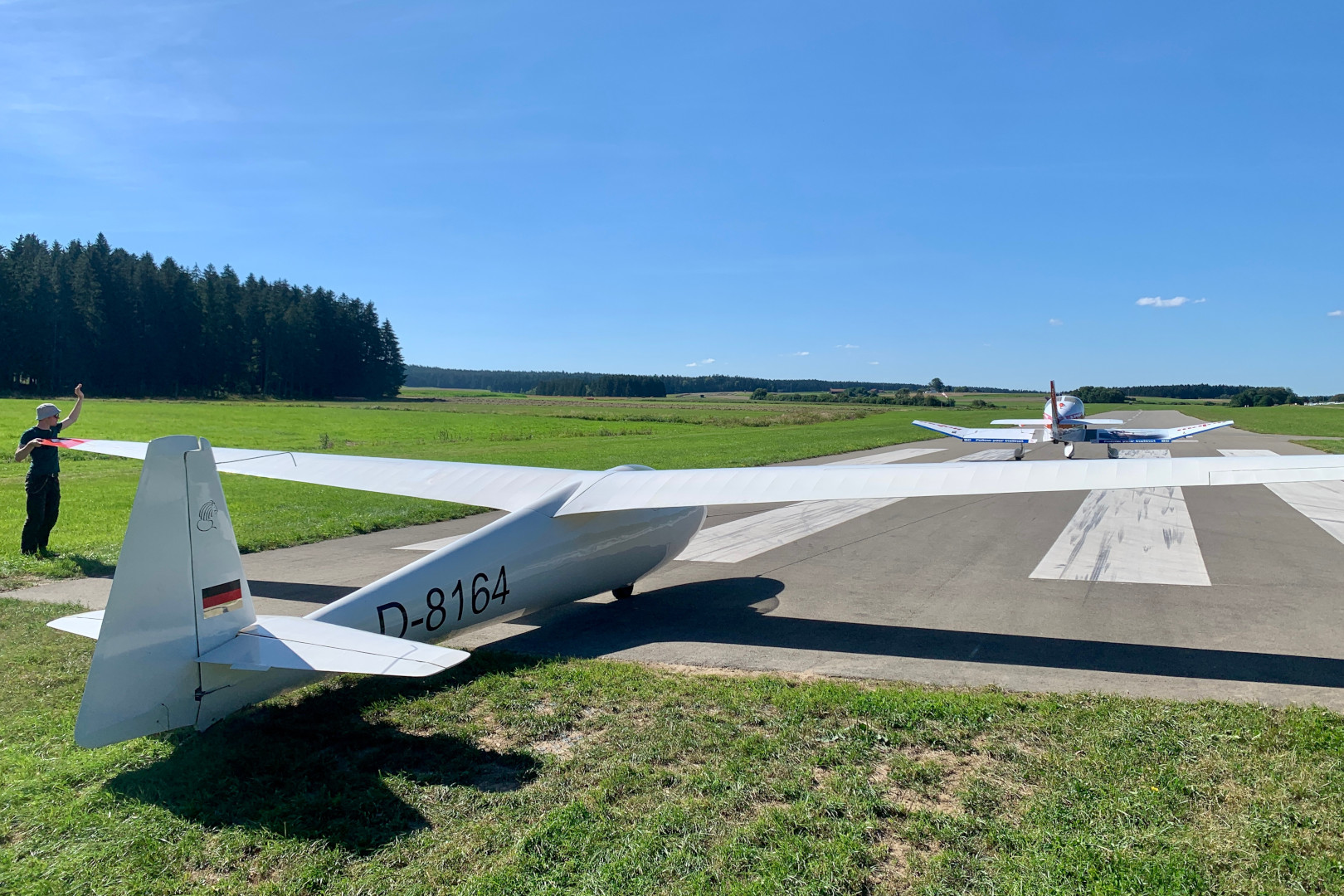 Flugzeugschlepp mit einer Ka 6